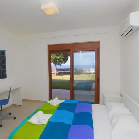 Lindian Jewel And 3* Líndos