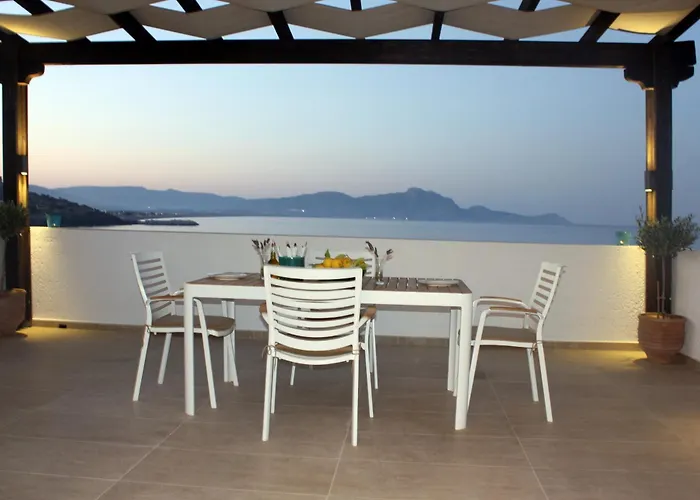 Lindian Jewel And 3*