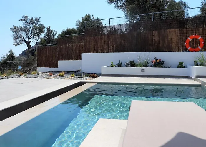 Hotel Lindian Jewel And 3*