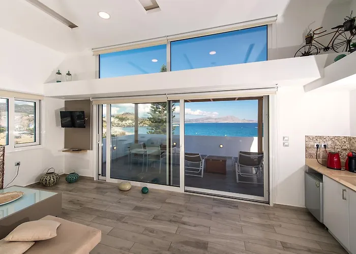 Lindian Jewel And 3*