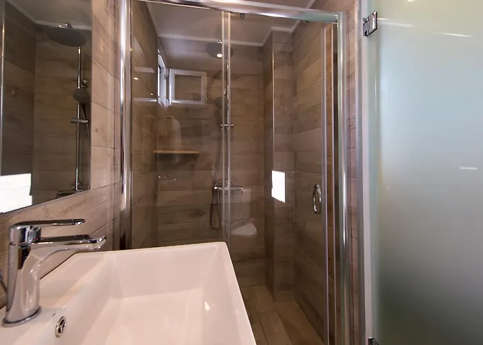 מלון Lindian Jewel And לינדוס