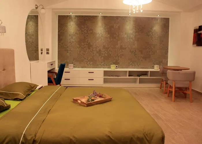 Lindian Jewel And לינדוס