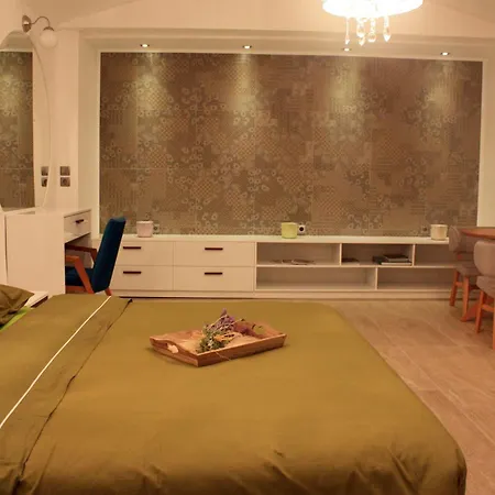 Lindian Jewel And Líndos