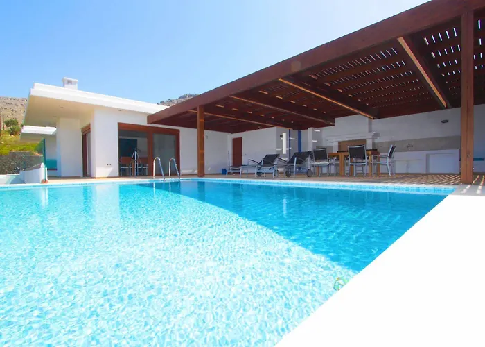 Lindian Jewel And 3*